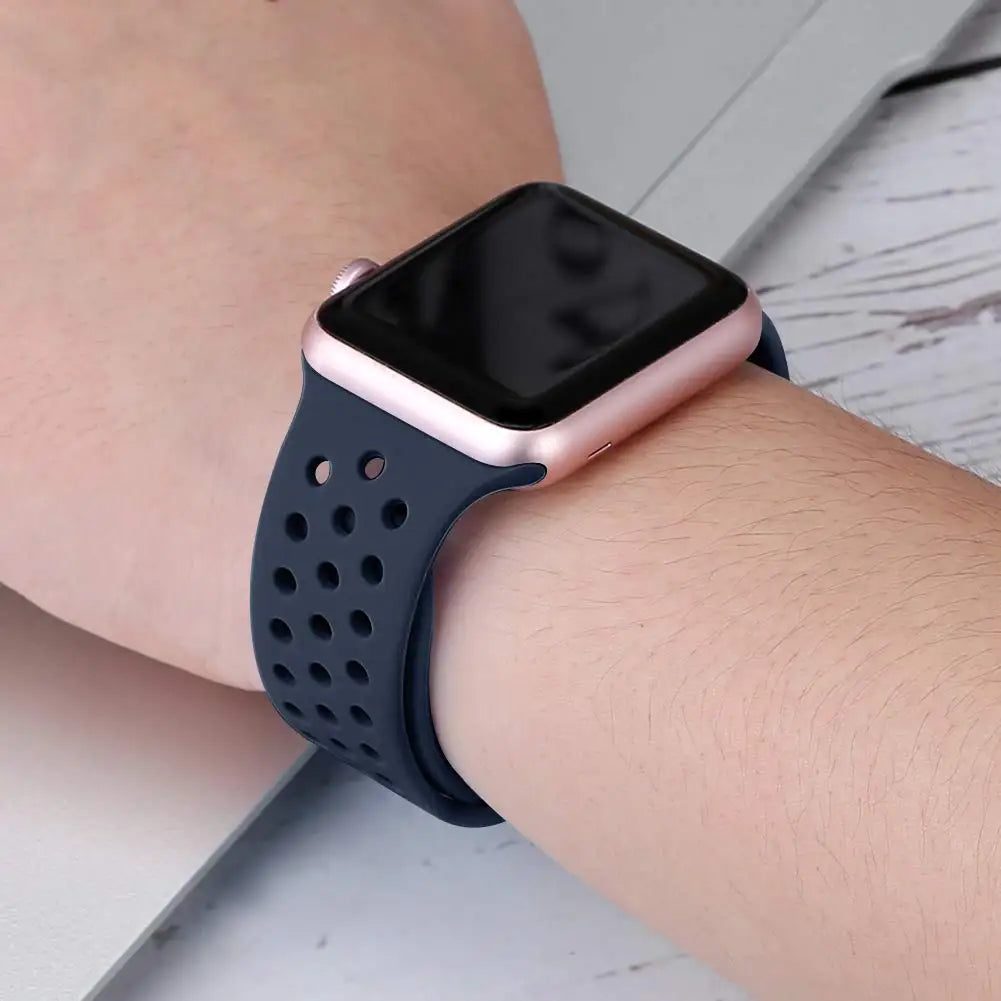 Silicone Strap For Apple Watch Series 9 8 7 41mm 45mm Band Ultra/Ultra 2 49mm Bracelet For Apple Watch SE 7 6 5 40mm 44mm Correa