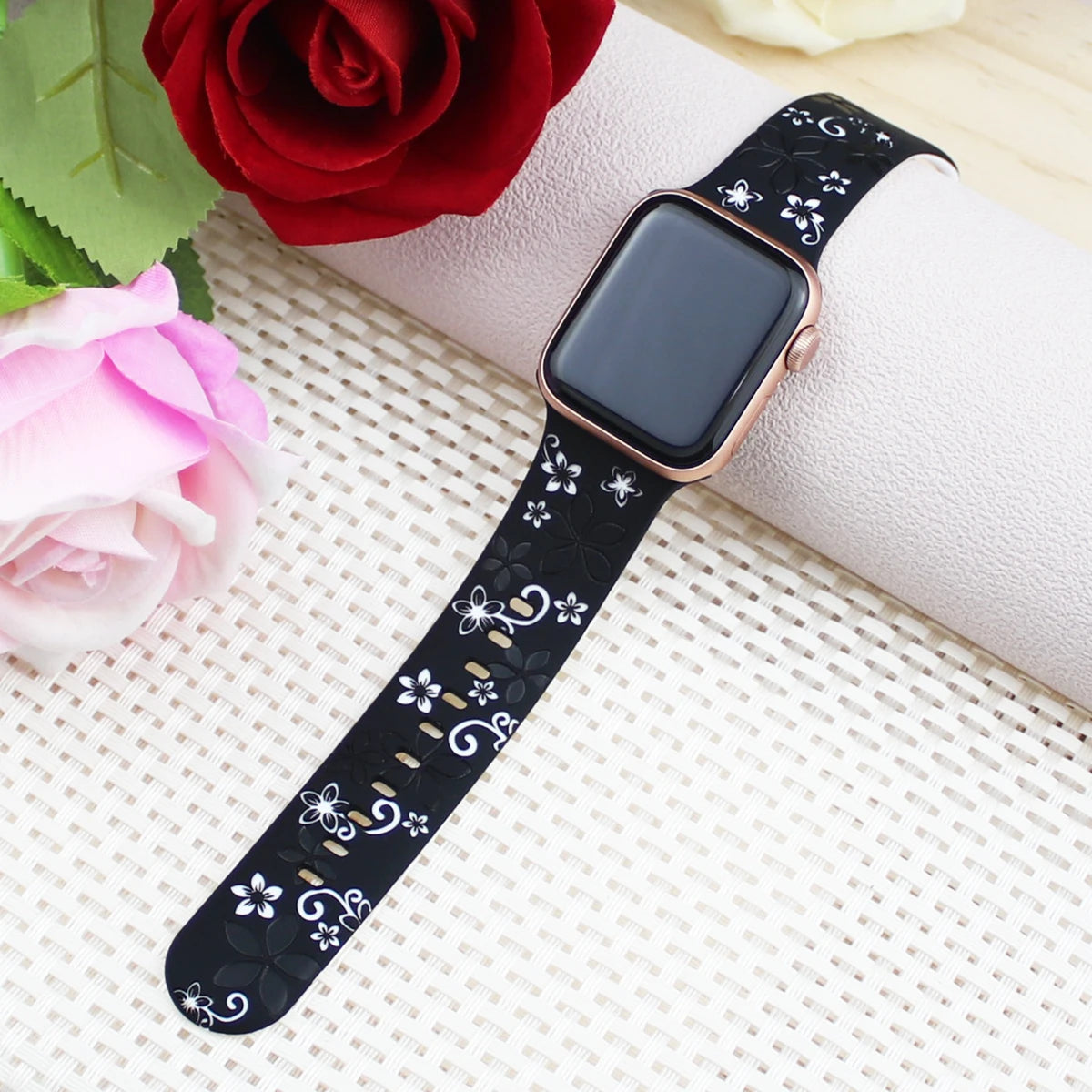 Silicone Strap for Apple Watch Band 41mm 45mm 40mm 44mm Floral Engraved Bracelet for iWatch Series 3/4/5/6/7/8/9/SE/Ultra 2 49mm