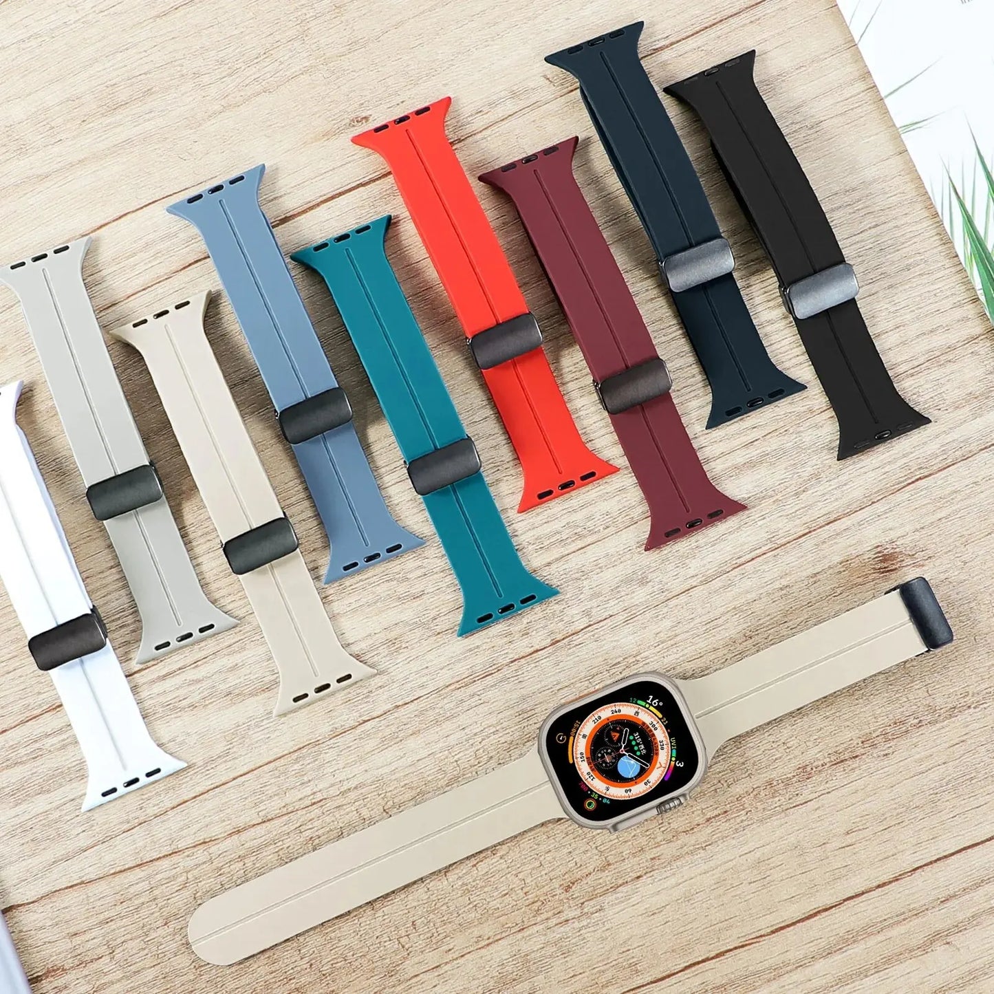 Magnetic Strap For Apple Watch Ultra 2 Band 49mm 45mm Silicone Bracelet IWatch Series 9 8 Se 7 5 3 44mm 45mm 40mm 41mm 42mm 49mm