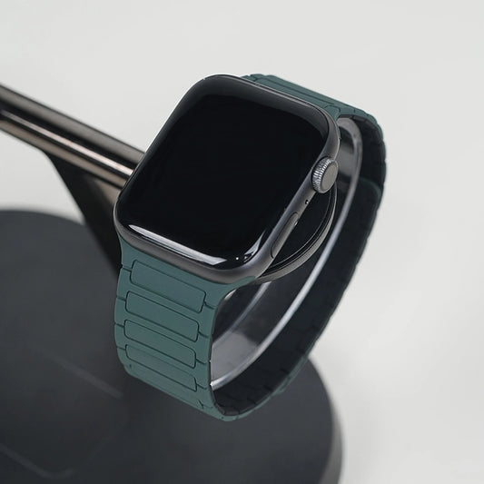 Magnetic Strap for Apple Watch Band 45mm 44 mm 40mm 41mm 38mm 42mm belt Silicone Bracelet iWatch Series 8 7 6 5 Se 9 Ultra2 49mm